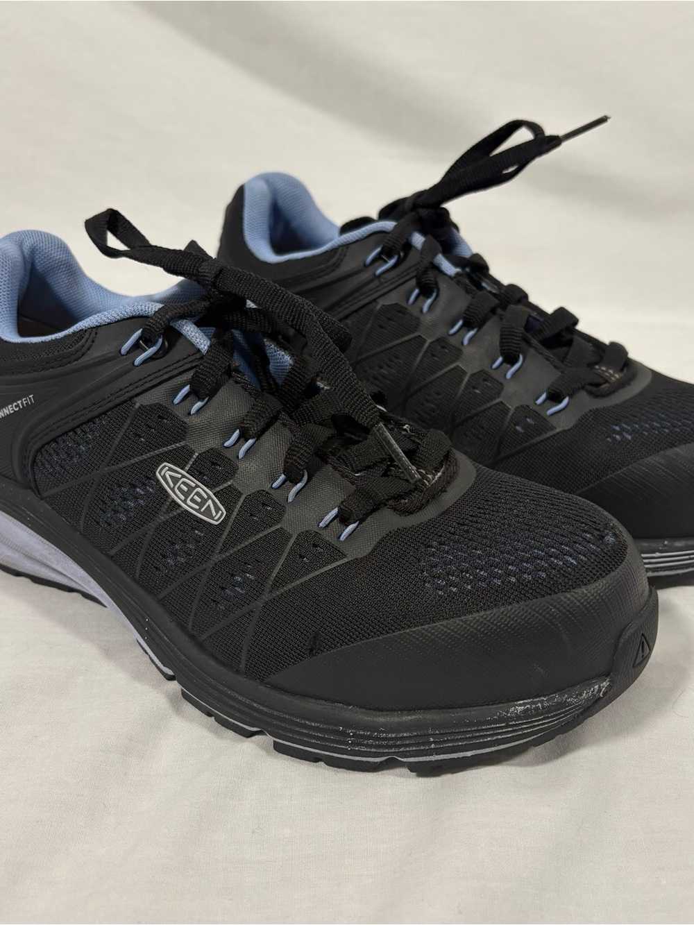 Keen Women's Black Non Slip Sneakers with Light Blue Lining Size 8
